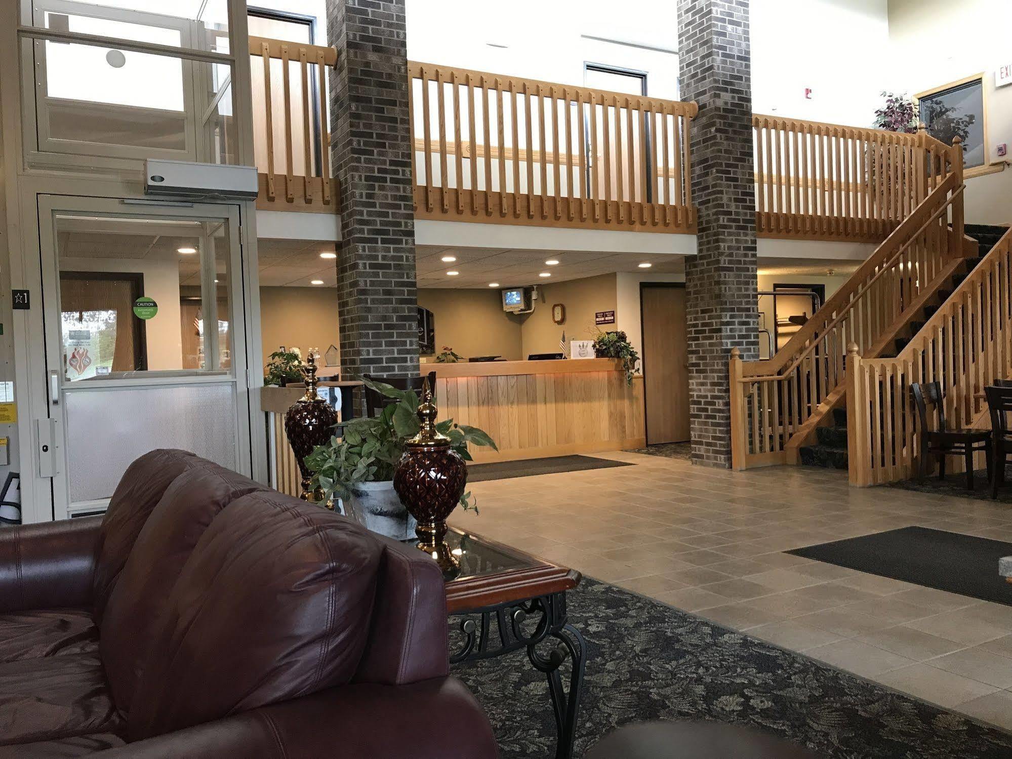 Fairbridge Inn & Suites Thorp Exterior foto