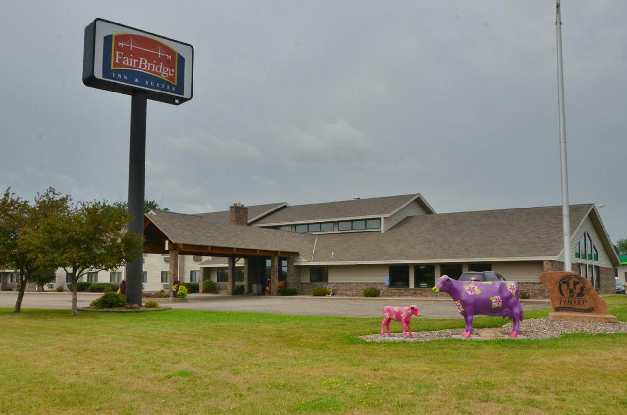 Fairbridge Inn & Suites Thorp Exterior foto